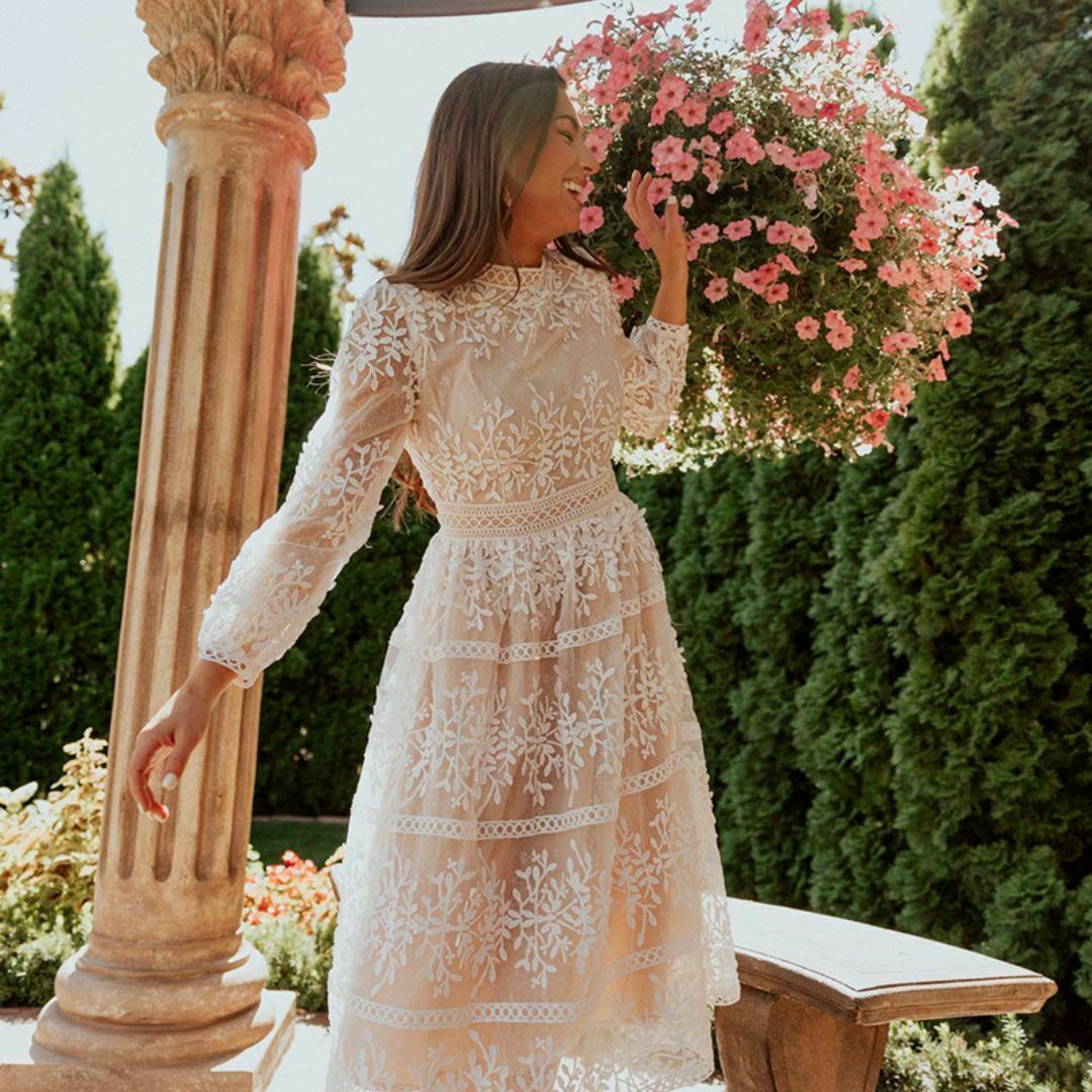 Các loại vải may đầm từ vải ren, vải lanh, vải thun, cotton, voan lụa,...đều được khá nhiều xưởng may ưu ái chọn lựa Các loại vải may đầm cao cấp từ vải ren, vải lanh, vải thun, cotton, voan lụa,...đều được khá nhiều xưởng may ưu ái chọn lựa